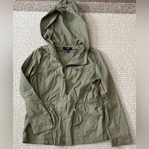 FOREVER 21 SIZE MED GREEN UTILITY JACKET CINCHED WAIST HOODED MODERN